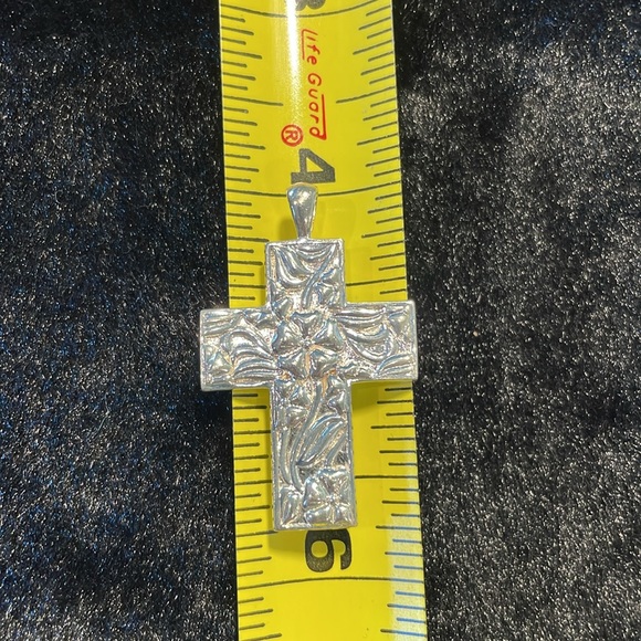 Sterling Silver Serenity Prayer Pendant - Picture 3 of 6